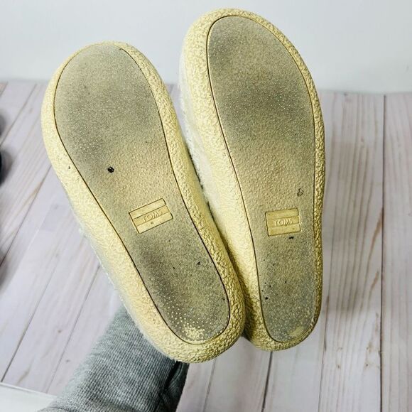 TOMS India Slippers White Metallic Boucle - Picture 9 of 9